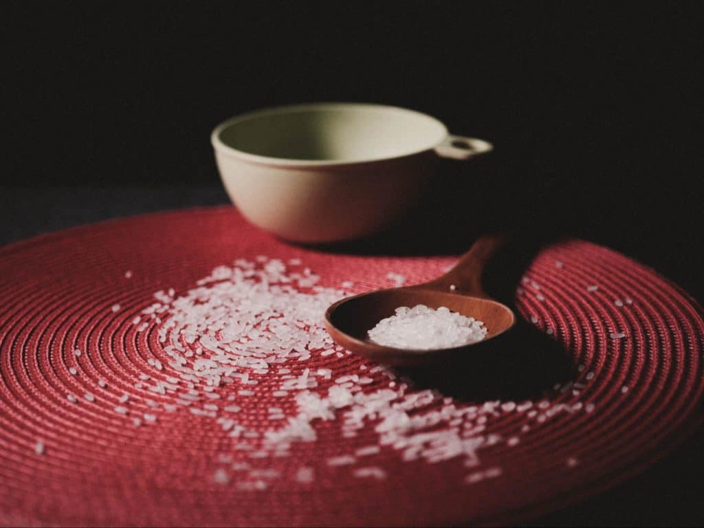 how to clean narrow neck bottles using the rice method
