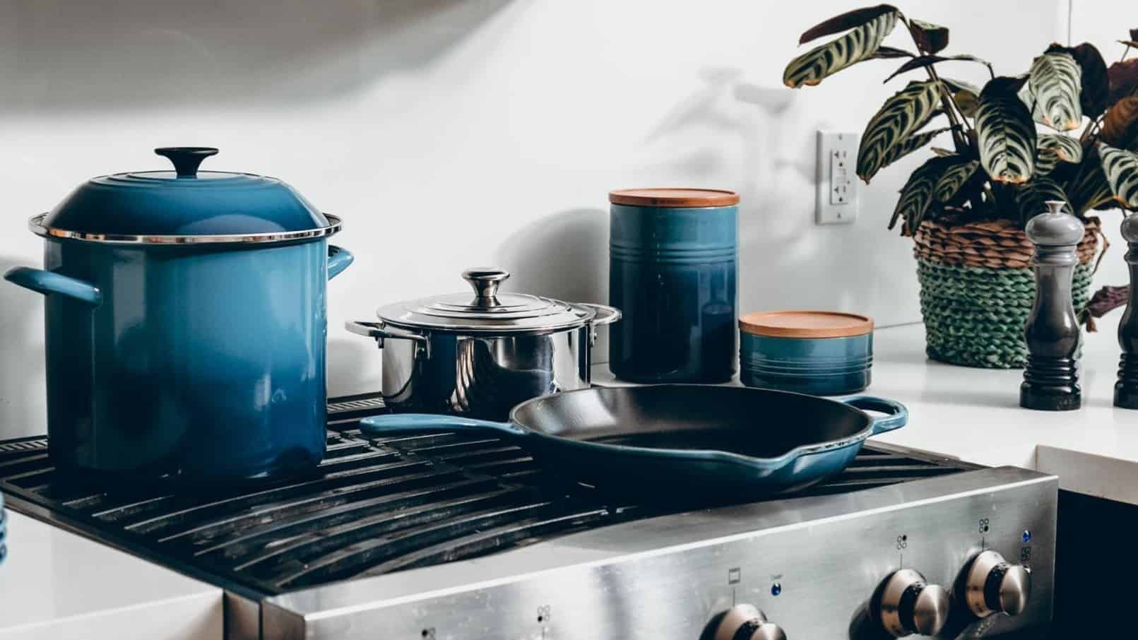 How to Clean Le Creuset Cookware the Proper Way THE CROWN CHOICE